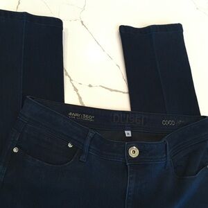 DL1961 Midnight Blue Denim Jeans 31 Curvy Straight Drycleaned and Pressed Women
